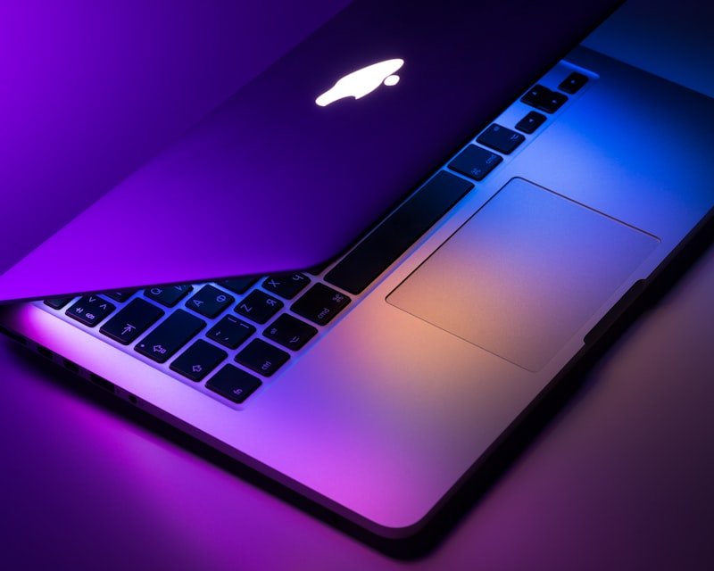 Apple MacBook Air 13.6 英寸 M3 芯片 16G+512G 午夜色